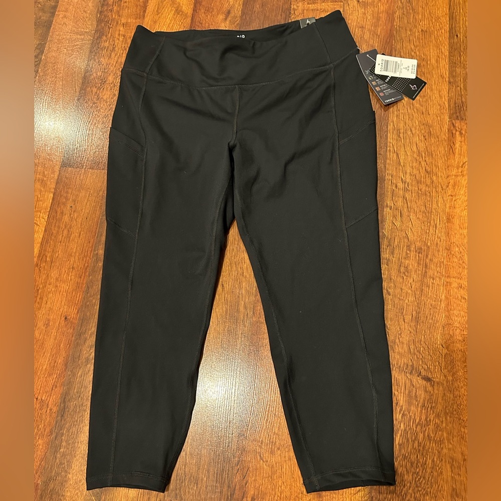 Torrid Active Black Smoothing crop leggings Size 2X NWT